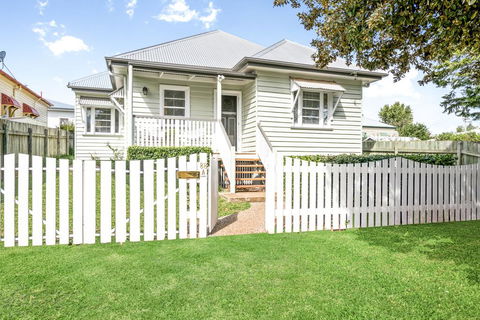 Keeler Cottage - Accommodation Cairns 1