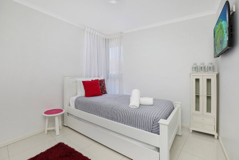 Kings Edge Holiday Apartments - Accommodation Cairns 2