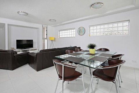 Kings Edge Unit 1, 34 Esplanade (Princess Lane) - Accommodation Cairns 2