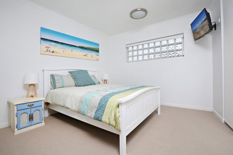 Kings Edge Unit 1, 34 Esplanade (Princess Lane) - Accommodation Cairns 1