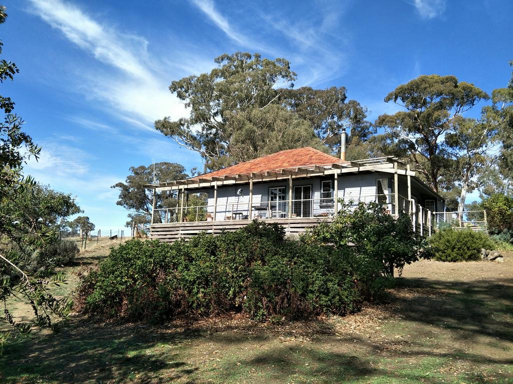 Sutton Grange ACT Accommodation Cairns