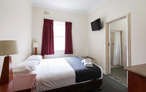 Knickerbocker Hotel - Accommodation Cairns 0