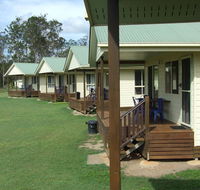 Lake Barra Cottages - Accommodation Cairns