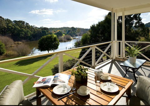 Lakeside Suites - Accommodation Cairns 1