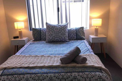 Lakeview Getaway - Accommodation Cairns 2