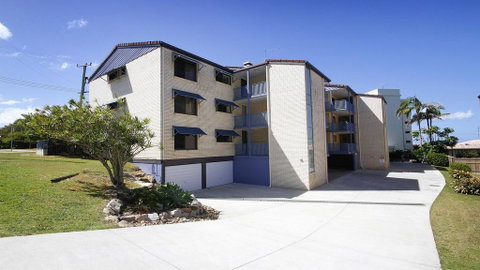 Levuka Unit 12, 14 Moreton Pde - Accommodation Cairns 3
