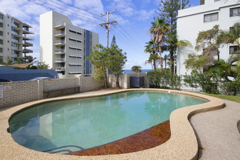 Levuka Unit 4, 14 Moreton Pde. Kings Beach - Accommodation Cairns 1