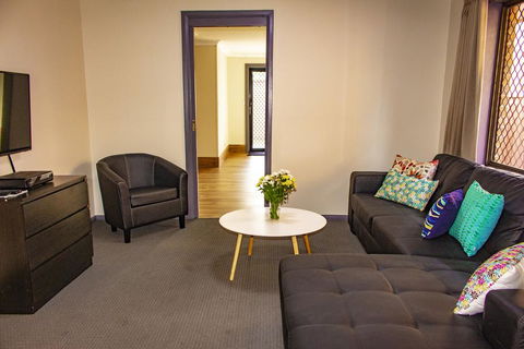 Liberty Plains Motor Inn - Accommodation Cairns 2