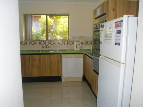 Light, Airy 1st Floor Unit - Marbrin Close, Bellara - Accommodation Cairns 1