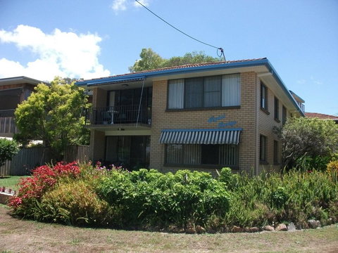 Light, Airy 1st Floor Unit - Marbrin Close, Bellara - Accommodation Cairns 0