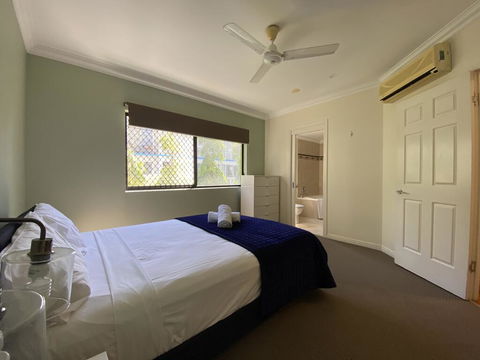Lighthouse Apartments On The Strand - Accommodation Cairns 1