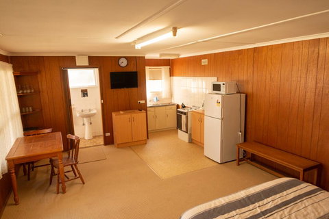 Limestone Cottage - Accommodation Cairns 2