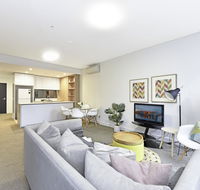 Luxury 1 bedroom  1 study with 1 parking - Accommodation Cairns