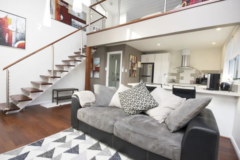 Luxury Executive Apartment - Accommodation Cairns 1