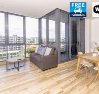 Luxury modern apartment in Southport with hotel facilities - Accommodation Cairns