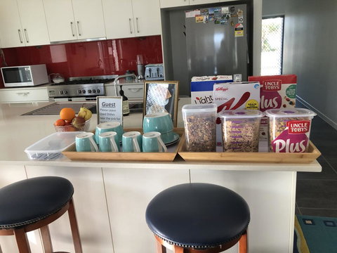 M & T's Waterfront Bed & Breakfast - Accommodation Cairns 3