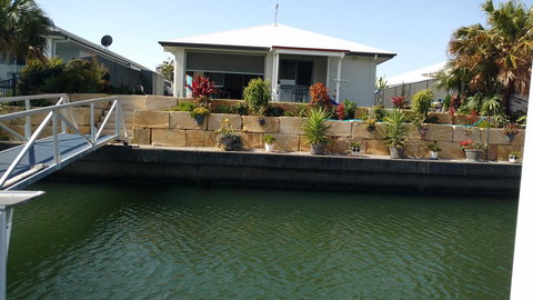 M & T's Waterfront Bed & Breakfast - Accommodation Cairns 0