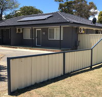Maddington House Unit A - Accommodation Cairns