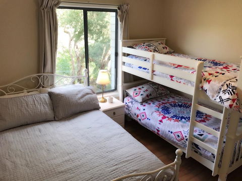 Magic Beach Cottage - Accommodation Cairns 2