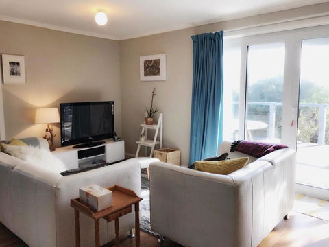 Magic Beach Cottage - Accommodation Cairns 0