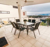 Magnificent Location with Amazing Views - Accommodation Cairns