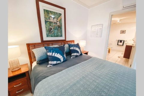 Magnificent Location With Amazing Views - Accommodation Cairns 2