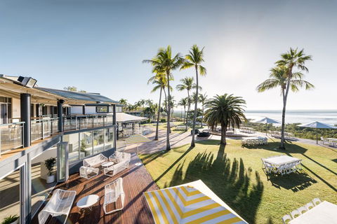 Mangrove Hotel - Accommodation Cairns 0