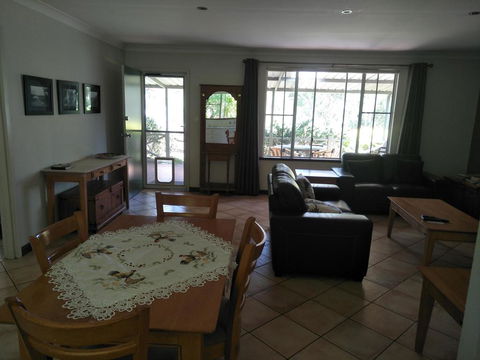 Margaret House - Accommodation Cairns 3