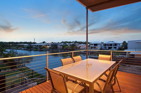 Marina Views Townhouse - Accommodation Cairns 1