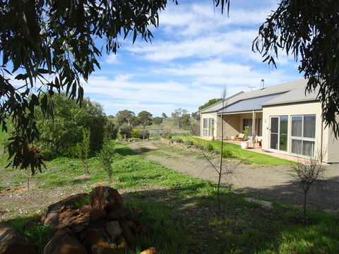 Meander Retreat - Accommodation Cairns 2