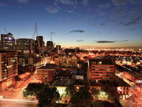 Mercure Melbourne Therry Street - Accommodation Cairns 0