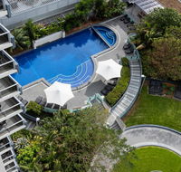 Meriton Suites Broadbeach - Accommodation Cairns