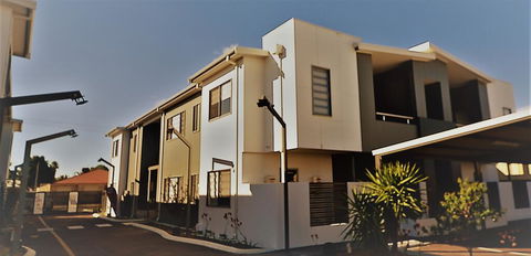 MERRIFIELD Foothill Suites - RELAXING LIFETYLE CHOICE - Accommodation Cairns 3