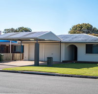 Michael Street 39 Golden Beach - Accommodation Cairns