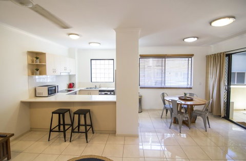 Minnie St 2 Bedroom / 2 Bathroom Apartment - Accommodation Cairns 2