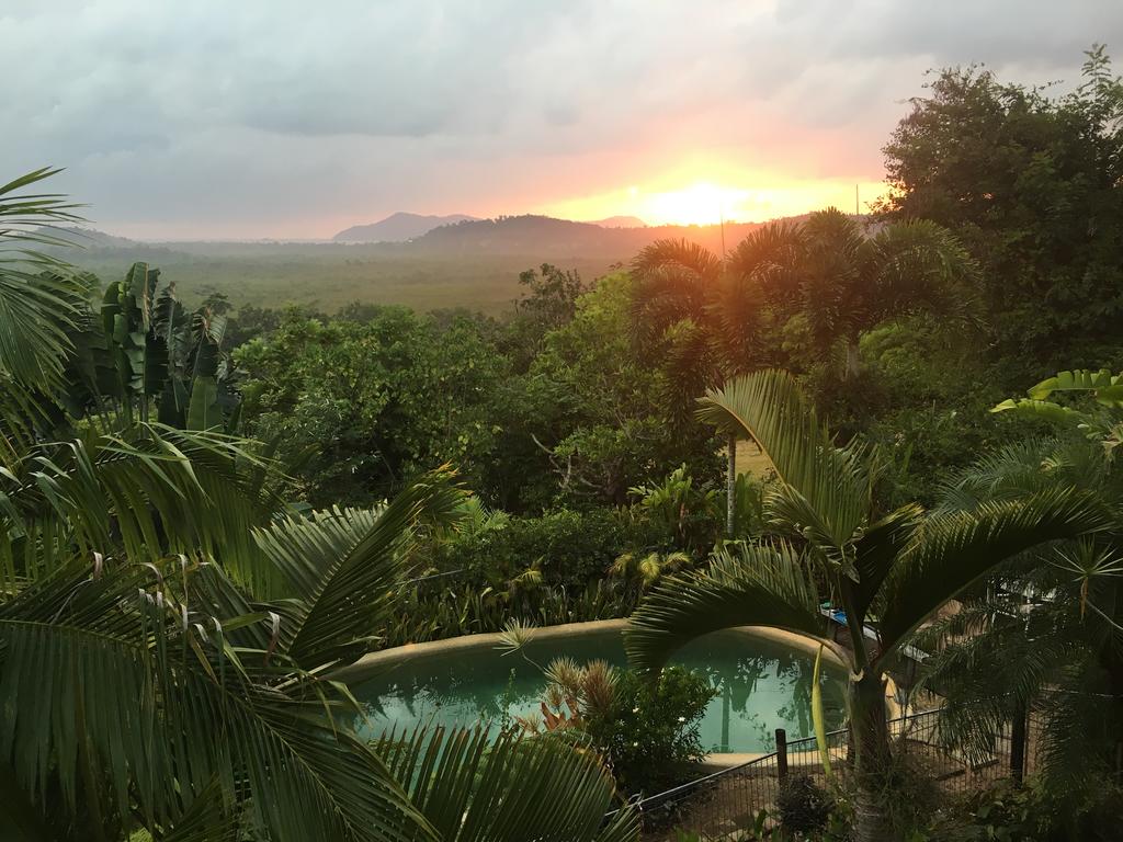 Carmoo QLD Accommodation Cairns