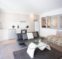Modern Executive Apartment  Braddon 1BR Wine Wifi Secure Parking Canberra - Accommodation Cairns