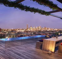 Modern carefree living style APT in ToowongView - Accommodation Cairns