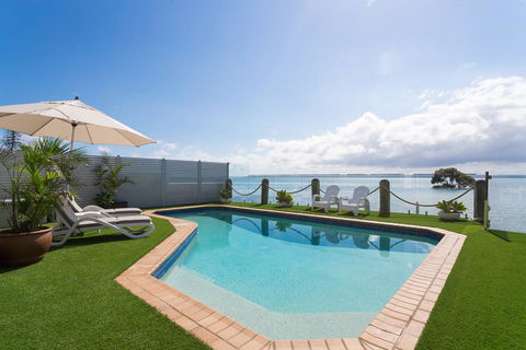 Moreton Bay Beach Lodge - Accommodation Cairns 0