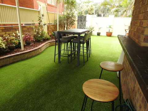 Moreton Towers Unit 1, 25 Moreton Pde Kings Beach - Accommodation Cairns 1