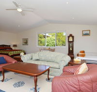 Morisset Waterfront 1bdr Studio looking over Trinity Marina - Accommodation Cairns