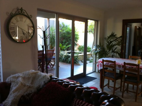 Mt Lawley Garden Apartment - Accommodation Cairns 1