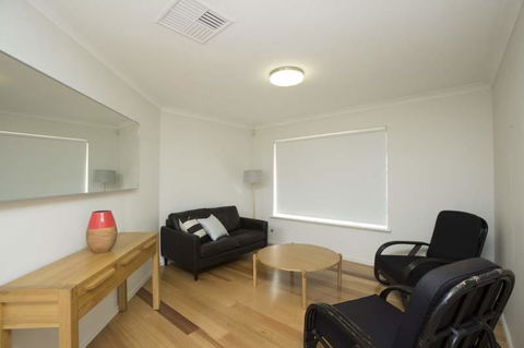 Mt Pleasant Short Stay - Accommodation Cairns 3