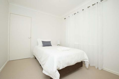 Mt Pleasant Short Stay - Accommodation Cairns 2
