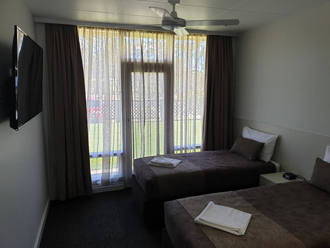 Naracoorte Hotel Motel - Accommodation Cairns 3