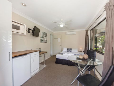 Narimba Motel - Accommodation Cairns 1