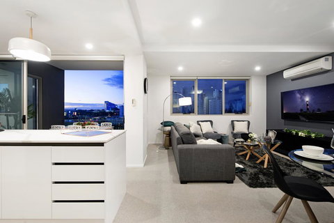 Neo Private Luxury Apartments - Accommodation Cairns 0