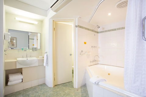 Hotel Northbridge - Accommodation Cairns 32