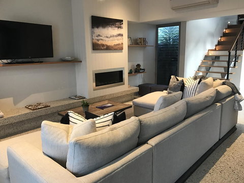 The Urban Beach House - Accommodation Cairns 5