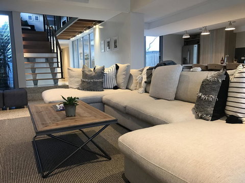 The Urban Beach House - Accommodation Cairns 0